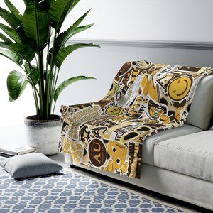 Adelphi University Blanket